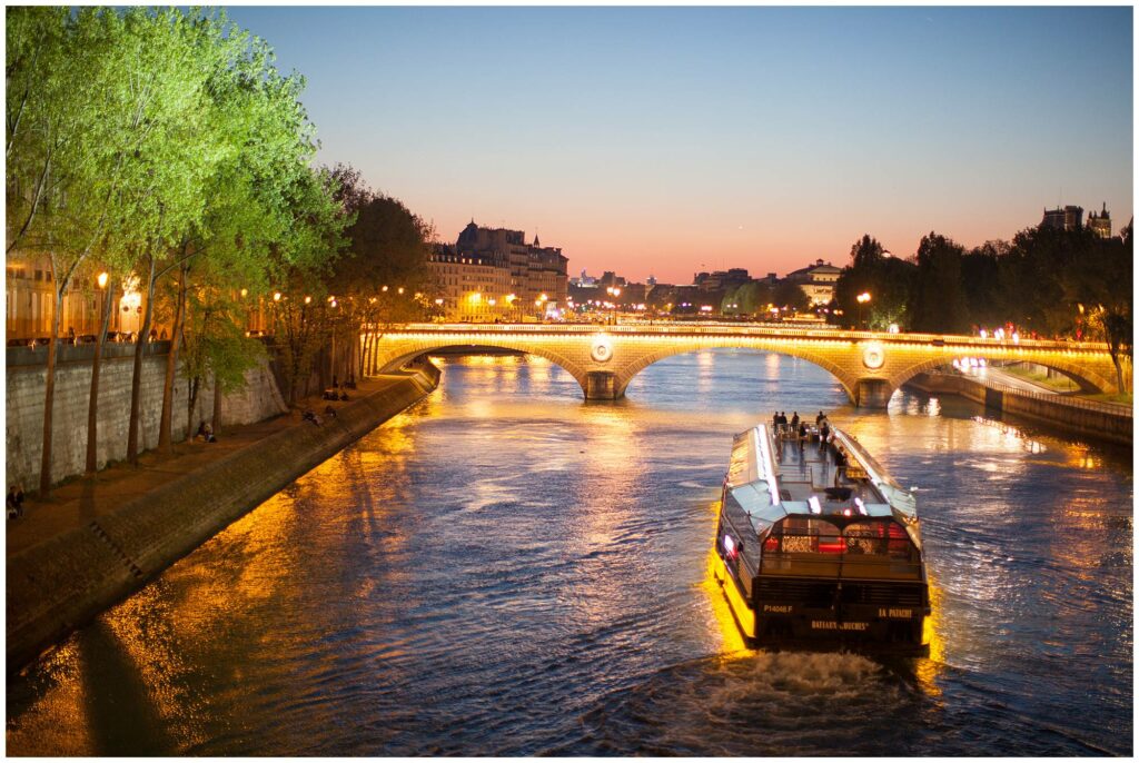 Journey of Doing - Evening walking tour of Paris