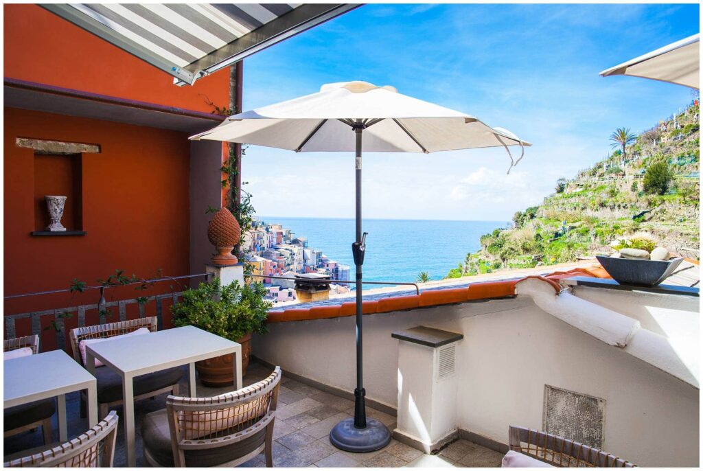 Looking for a luxury stay with the best views of Manarola? Click here for a full review of where to stay in Cinque Terre: La Torretta Lodge!