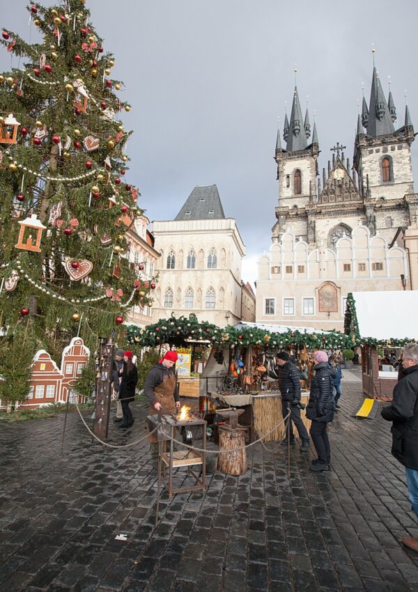 The Prague Christmas Market in Old Town Square is one of my favorite Christmas markets in Europe! I love the food, the ambiance & the magic!