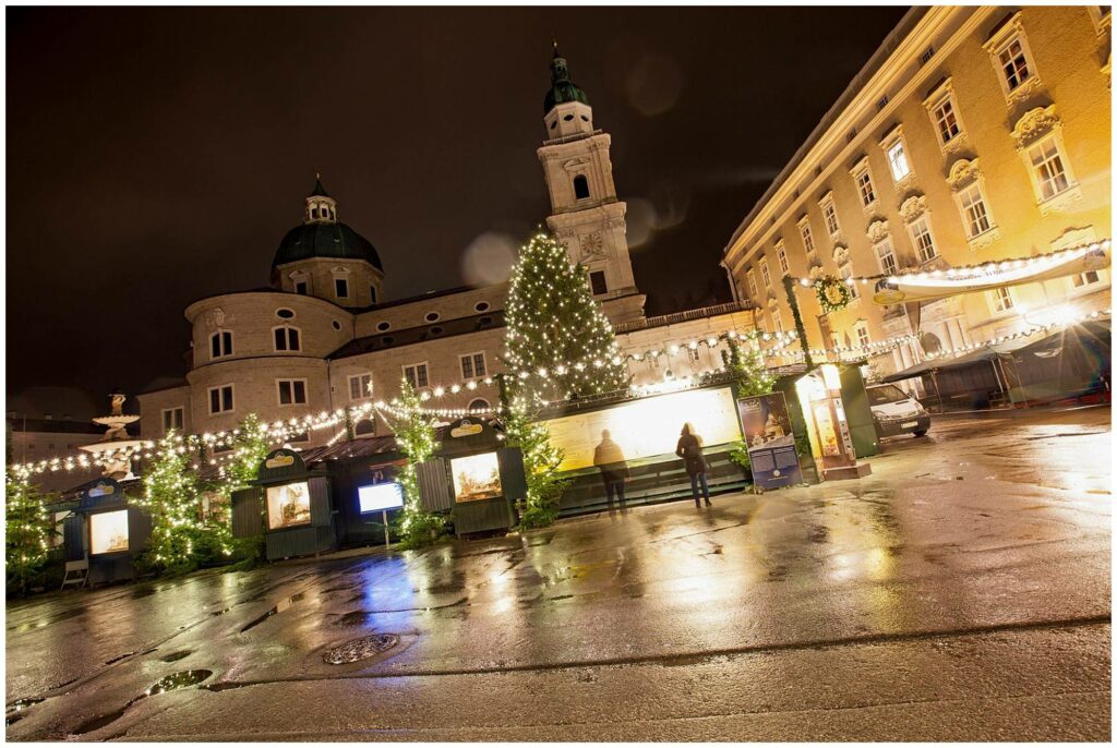 Salzburg advent market at Residenzplatz at night
