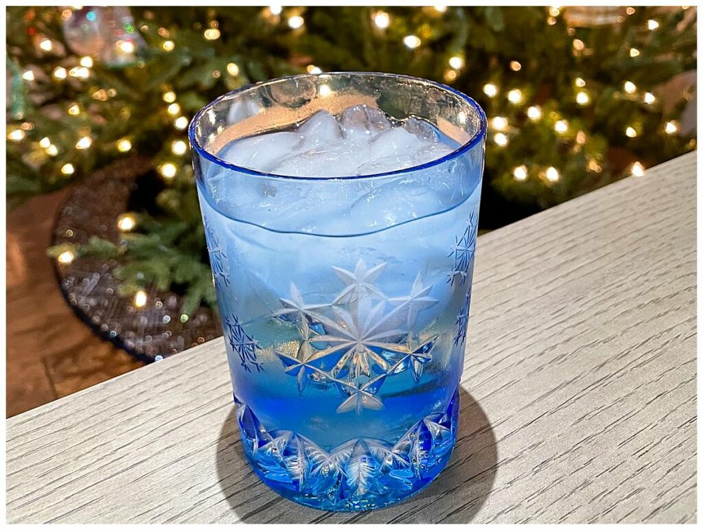 Journey of Doing - Click here for the recipe for the American Airlines winter chill cocktail!  It's one of my favorite holiday cocktails whether at home or in the AAdmirals Club!