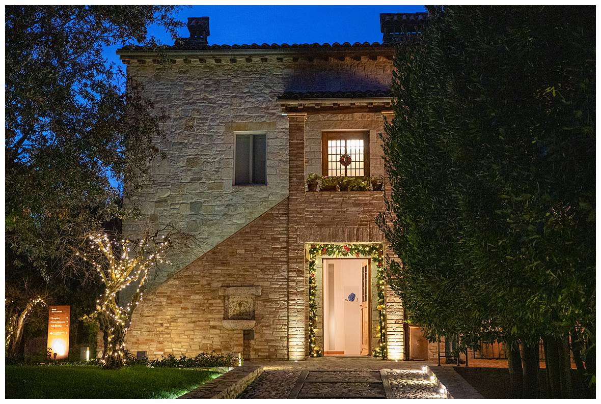 Journey of Doing - Looking for a wine resort in Umbria to unwind away from everything?  The Roccafiore wine resort is a short drive from Todi and is the perfect place to spend a few days for wine & relaxation! 