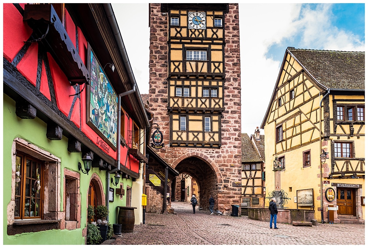Journey of Doing - Click here for everything you need to know to plan a trip to the Alsace Christmas markets, including the most famous Colmar and Strasbourg Christmas markets!