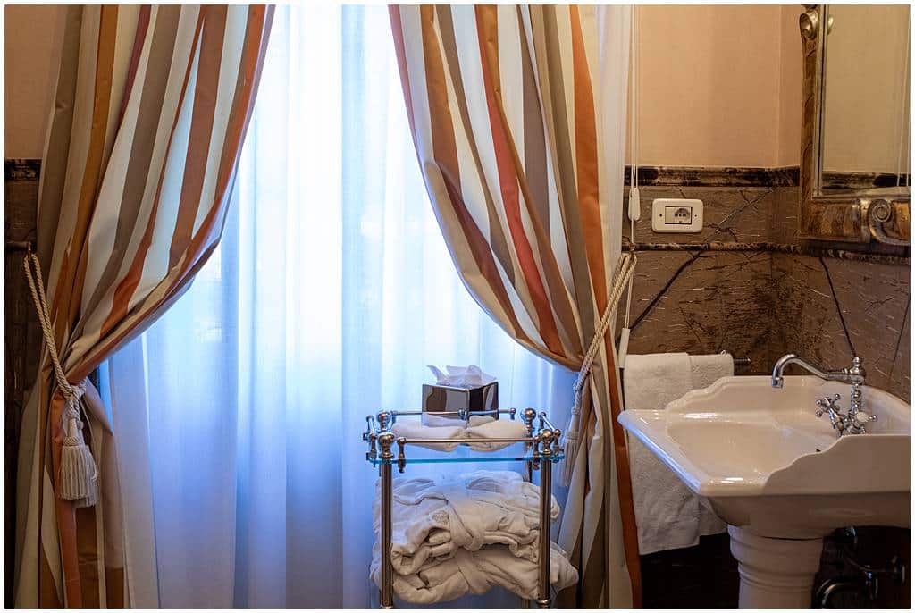 Journey of Doing - Villa Cordevigo tradition room bathroom