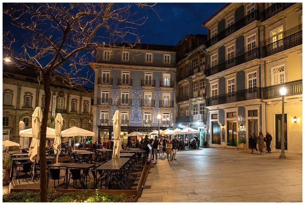 Porto is a beautiful city with vibrant architecture, history, food, and wine. Click for the perfect Porto itinerary & trip planning details!