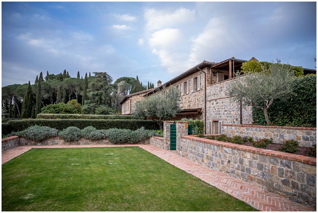 Is the Rosewood Castiglion del Bosco one of the best resorts in Tuscany? Click here for a non-sponsored review on this beautiful property!