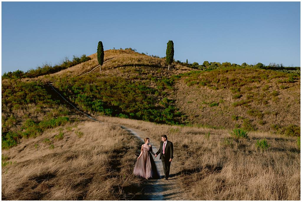 Journey of Doing - anniversary photos at sunset in Tuscany