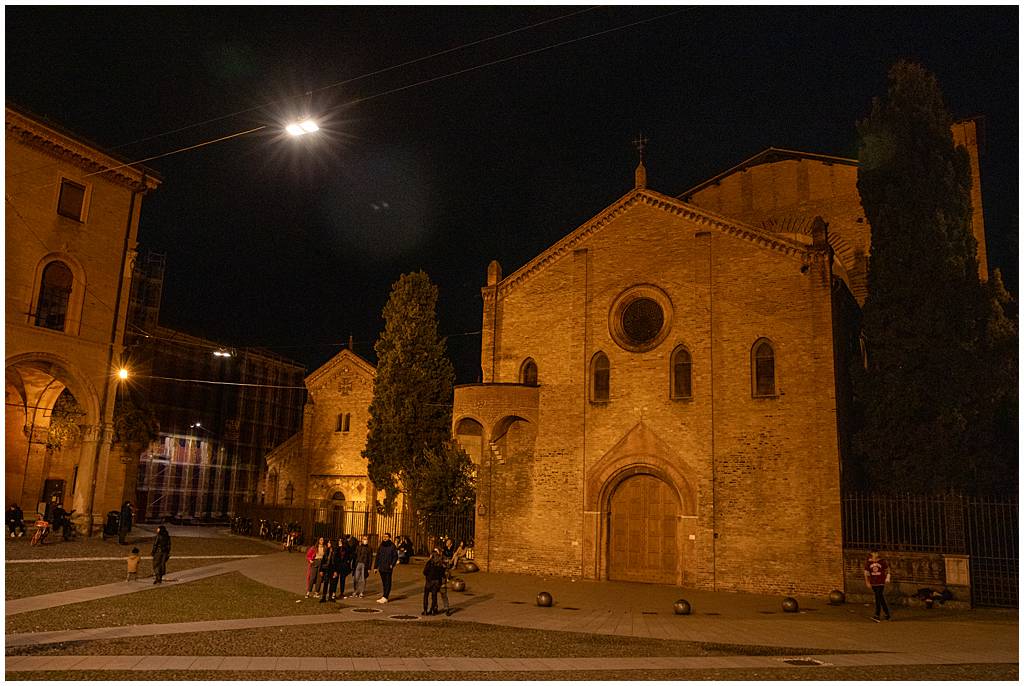 Journey of Doing - 7 churches of Bologna at night