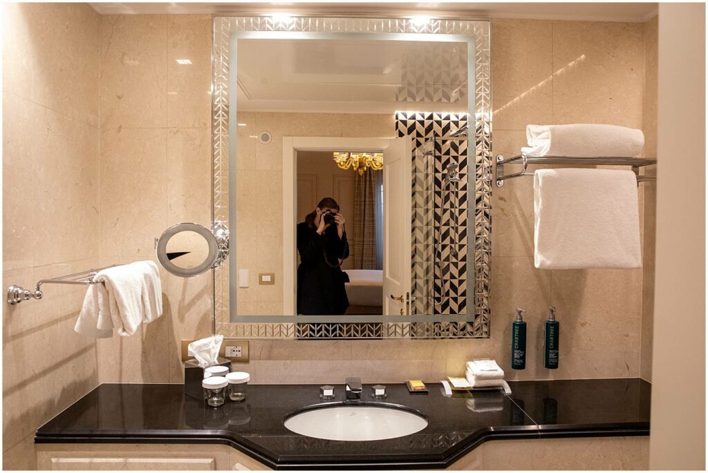 Journey of Doing - Hilton Venice Executive room bathroom tour