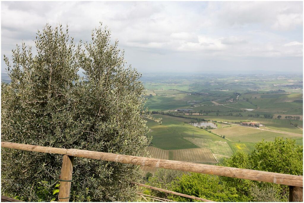 Journey of Doing - If you're planning a wine trip to Tuscany, click here for non-sponsored reviews of 4 Montalcino hotels for every type of traveler!